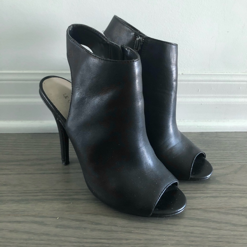 Le Chateau Cut-out booties | size 7